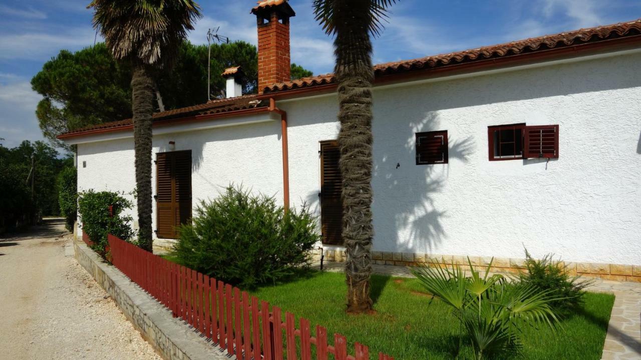 Stancija Vergotini Apartment Пореч Екстериор снимка